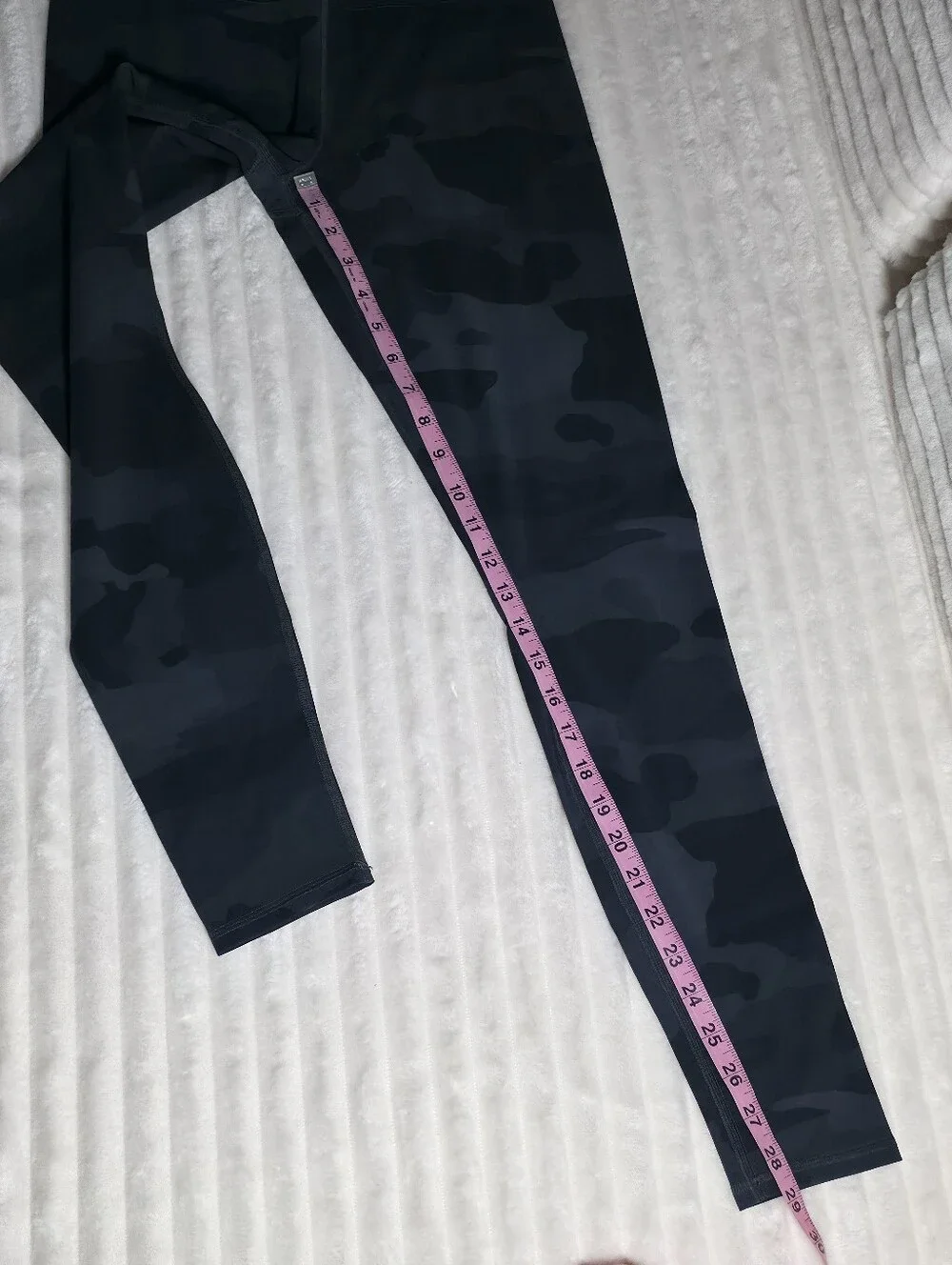 ALO Yoga High-Waist Camo Vapor Legging, Size Medium, Black Camouflage
